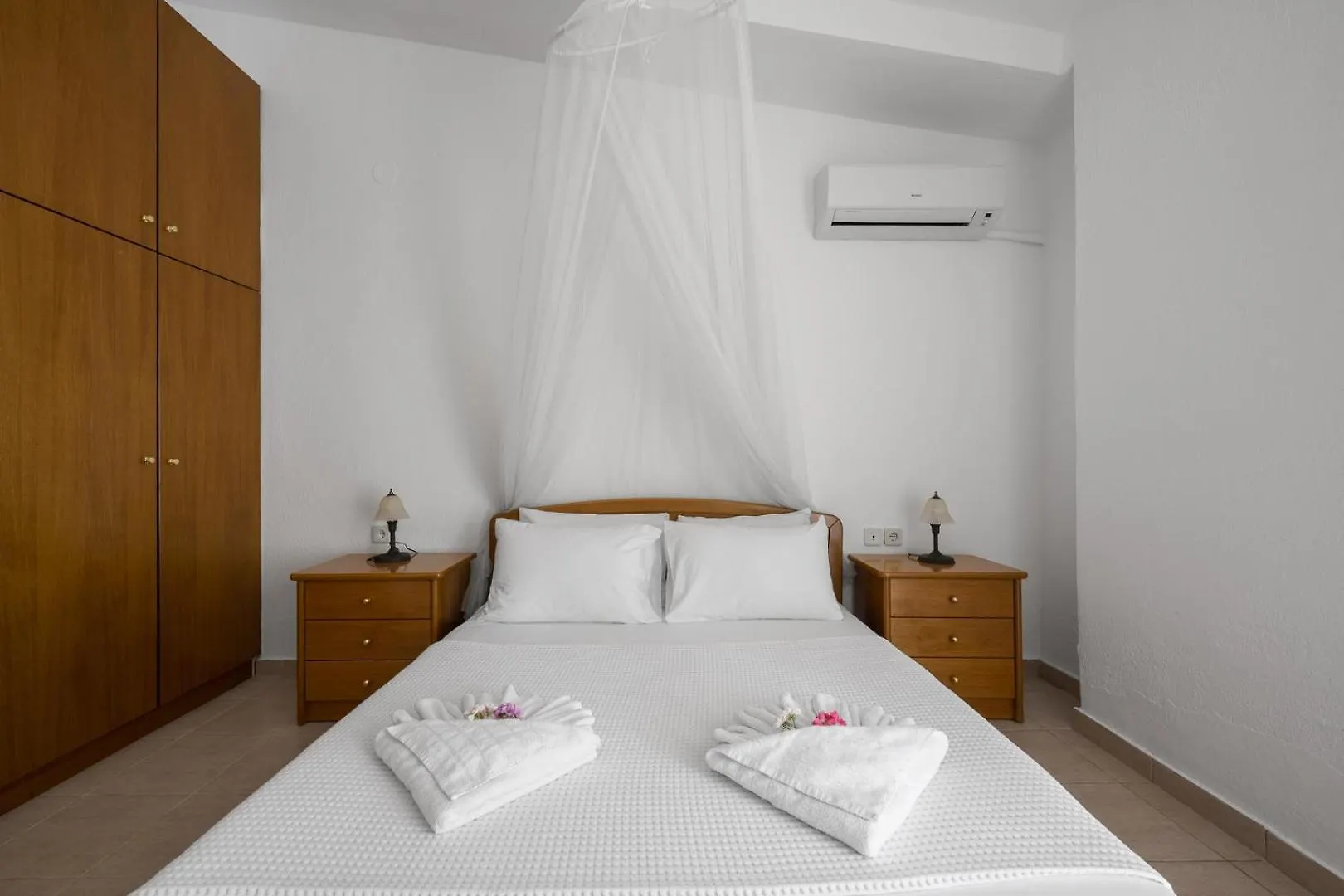 #Luxlikehome Serenity Villa Kriopigi